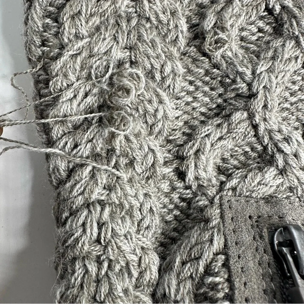 UGG last that details