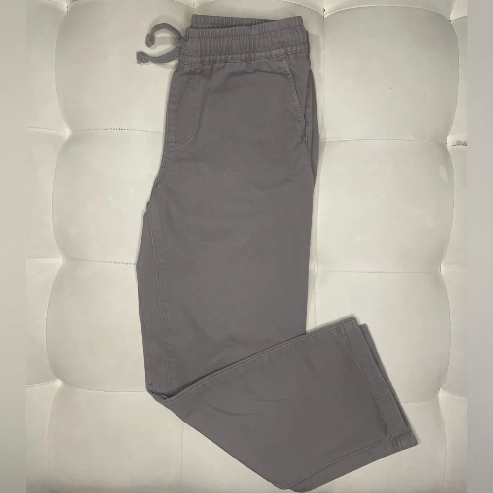 Forever 21 kids Gray Casual drawstring Pants size 7/8