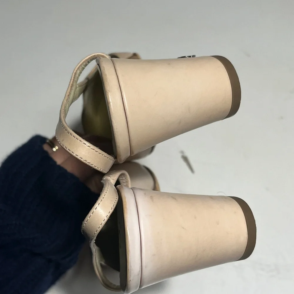 CHANEL stylish heels
