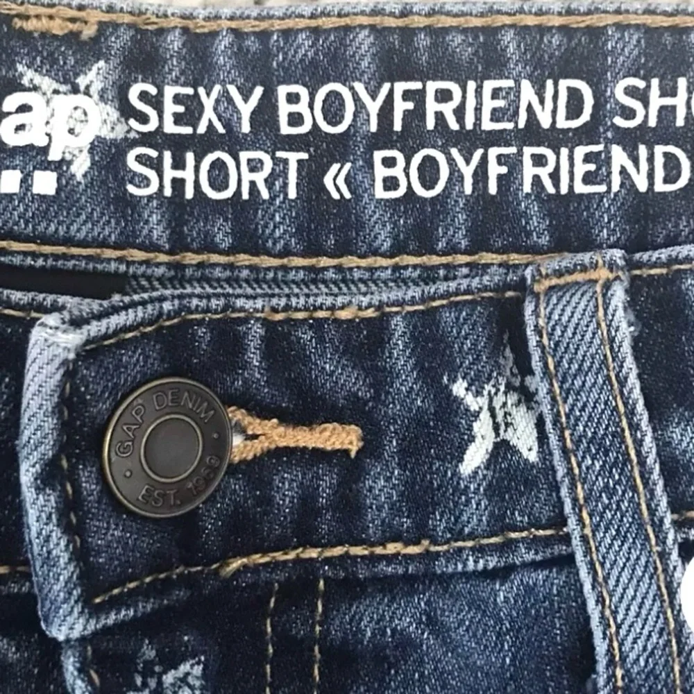 90's GAP Star Print Boyfriend Jean Shorts Faded‎ Trushed Distressed Grunge Goth