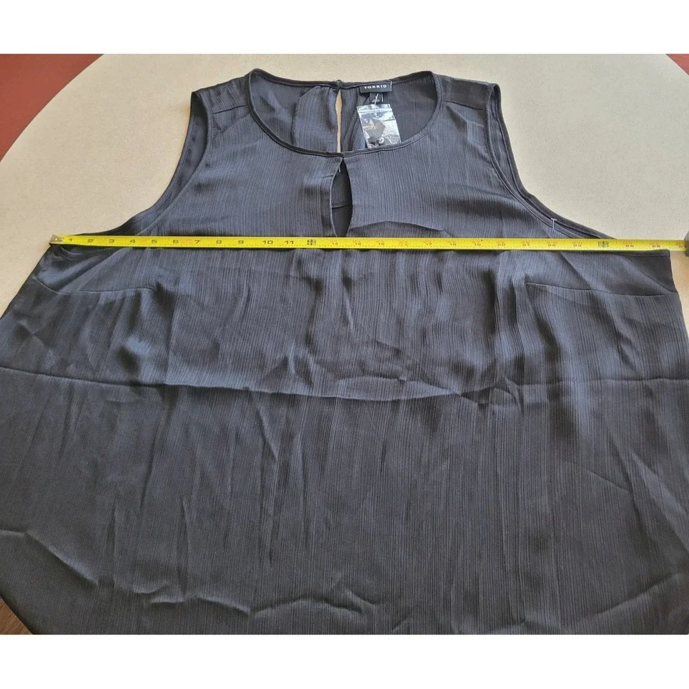 Torrid Black‎ Shine Crinkle Gauze Swing Tank, Size 3, NWOT