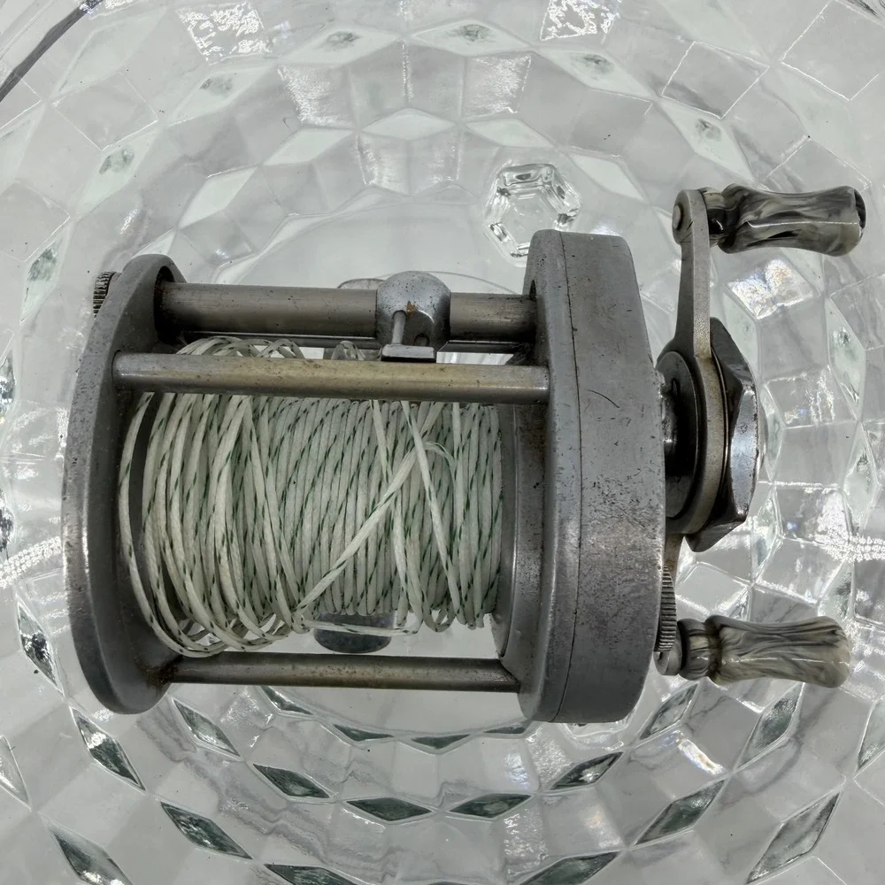 Pflueger Supreme Vintage Fishing‎ Reel Made in USA with Line