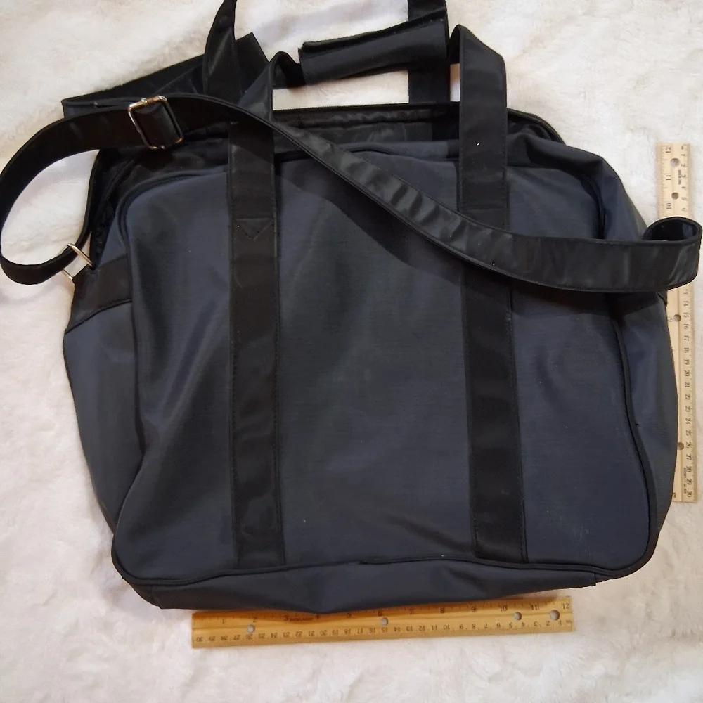 Cerruti 1881 sleek versatile
