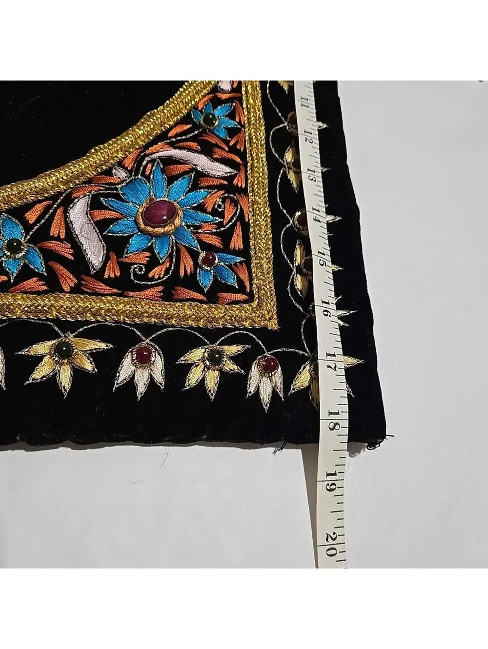 N/A tapestry elephant broken