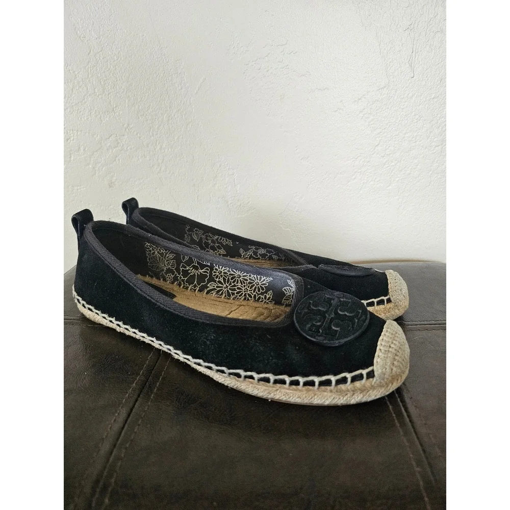 Tory Burch please check