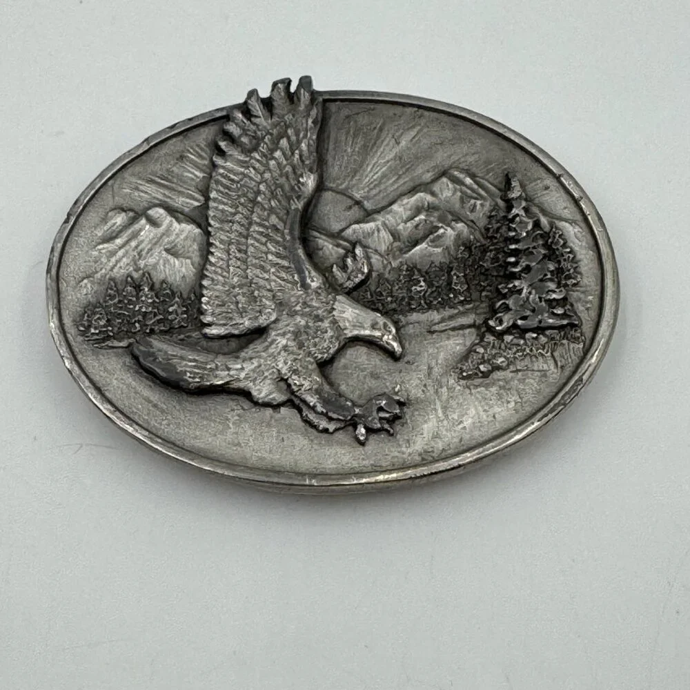 Vintage Siskiyou 1982 Solid Silvertone Pewter Flying American Eagle Belt Buckle