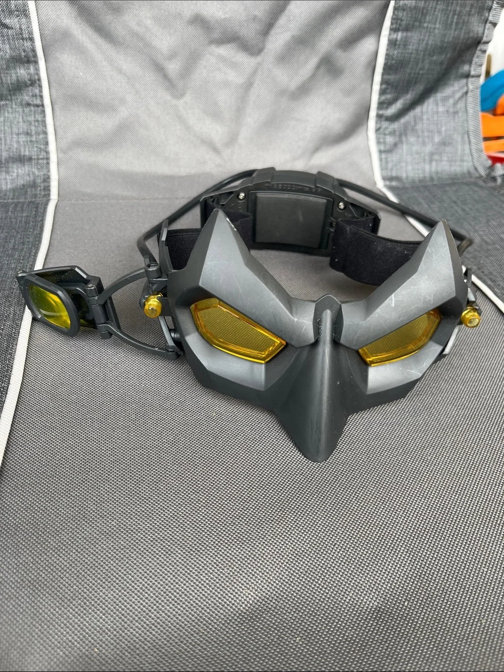 Black and Gold VR/AR Mask Headset - Electronics VR, AR & Accessories