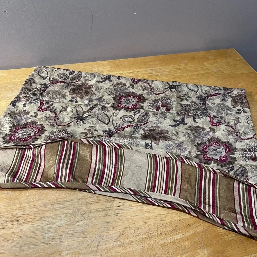 Waverly Mavarra Floral Striped Window Valance Burgundy Scalloped 52x18