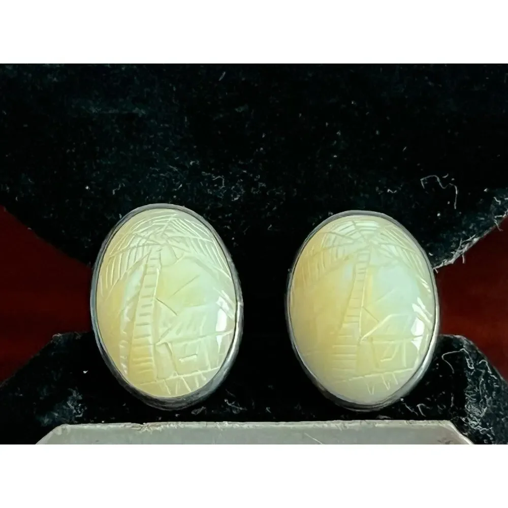 Vintage vtg carved