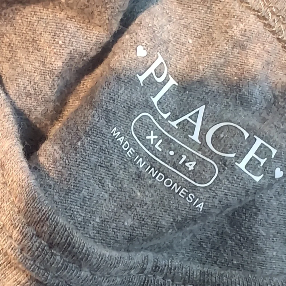 The Children's Place Girls Run the World Long Sleeve Tee in Gray and Gold