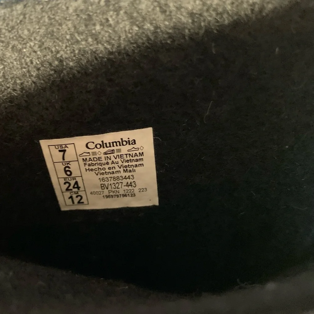 nwt Columbia Youth Powderbug Plus II Print Boot in Blue Black Size 6 & 7 Toddler