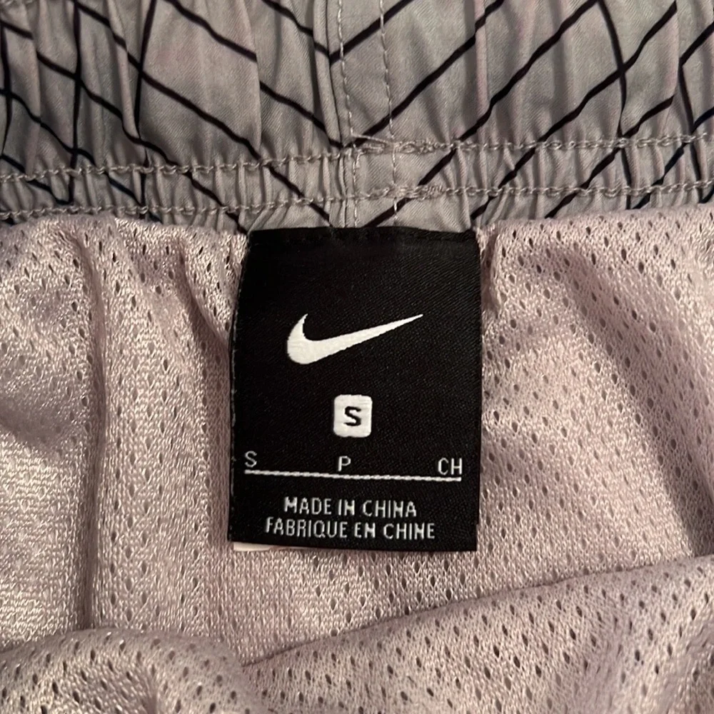 Nike breaker volley