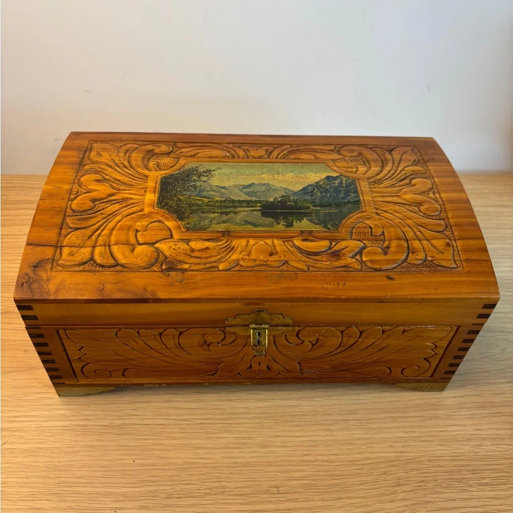 Vintage‎ Hand-Carved Wooden Dovetail Box Scenic Inlay Mirror - Honey Brown