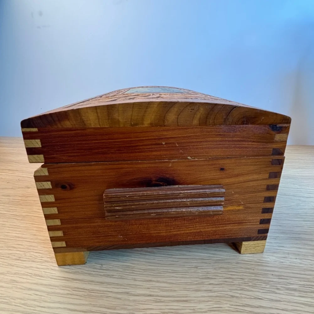 Vintage‎ Hand-Carved Wooden Dovetail Box Scenic Inlay Mirror - Honey Brown
