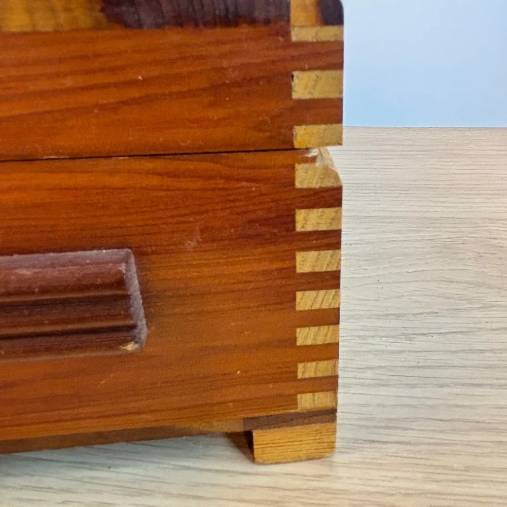 Vintage‎ Hand-Carved Wooden Dovetail Box Scenic Inlay Mirror - Honey Brown