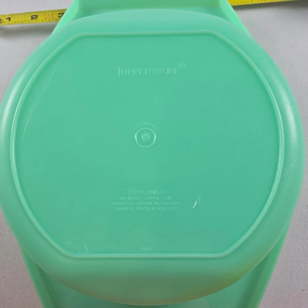Tupperware vintage bowl