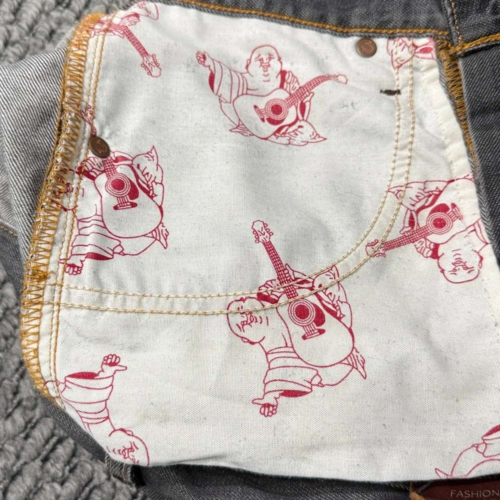 True Religion embrace iconic