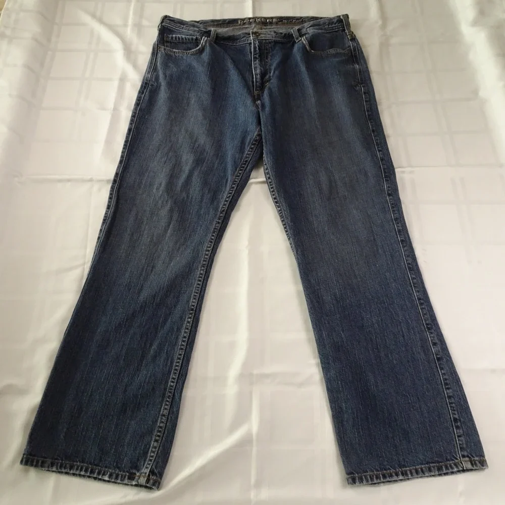 Dockers Jeans. Men's 40x32. Classic Fit Straight Leg Blue Denim Jeans