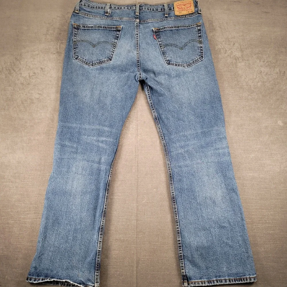 Levis classic light