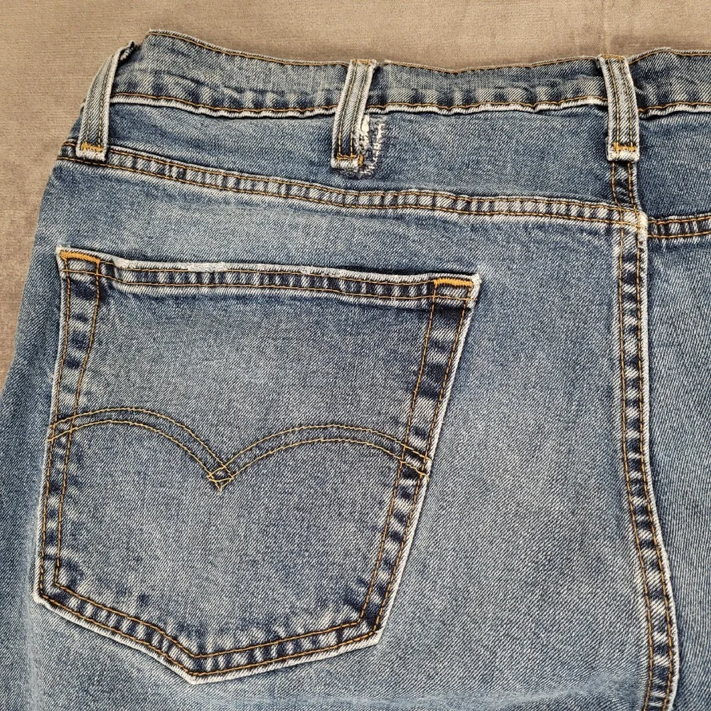 Levis classic light