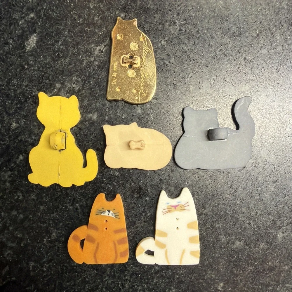Vtg Laurel Burch‎ Cat Button Made By Dill + 5 Cat Buttons Sewing Craft