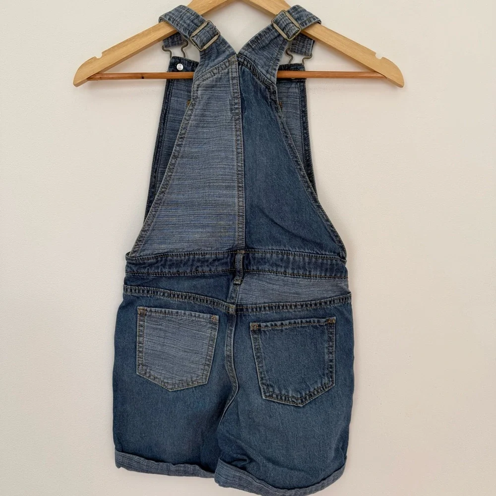GAP kids distressed