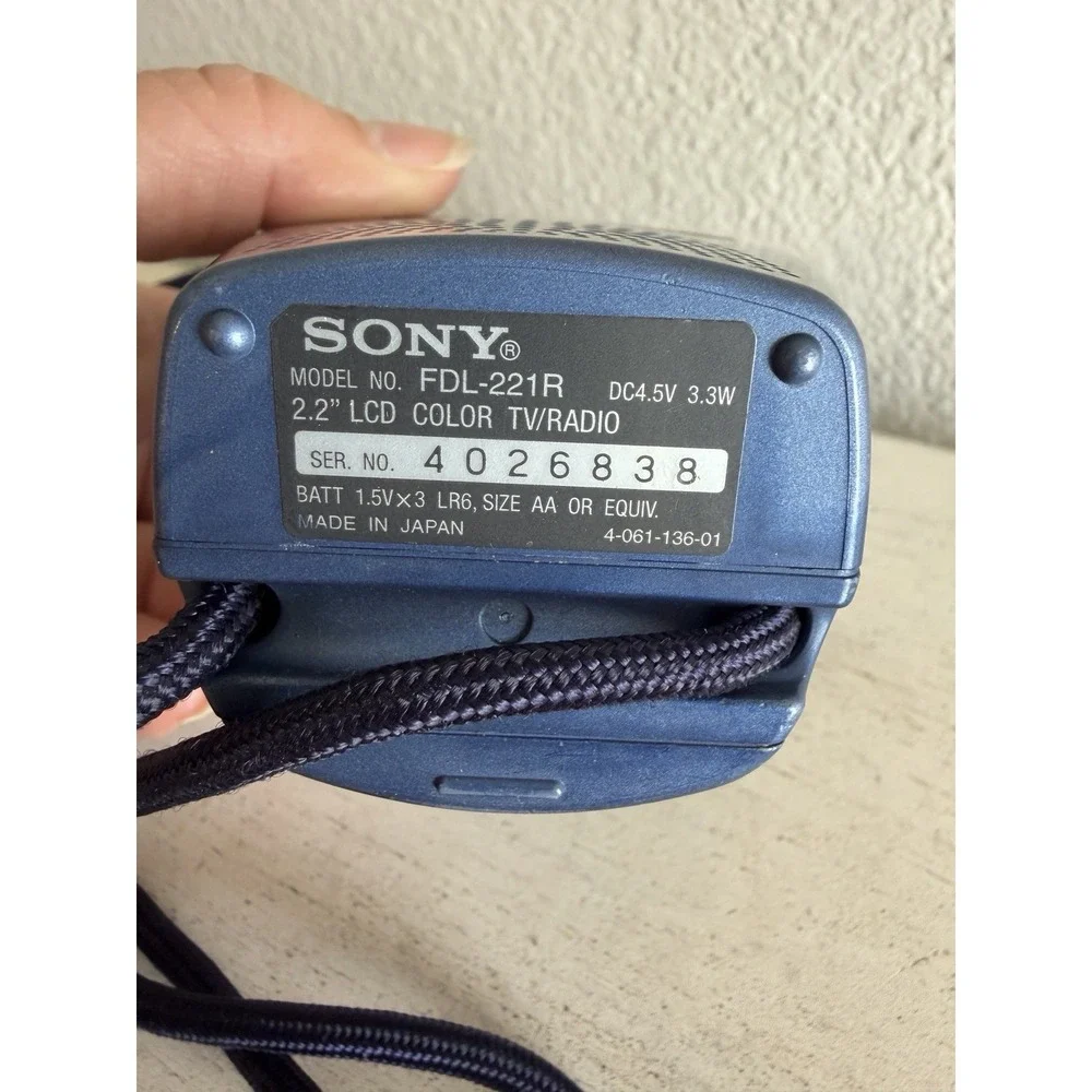 Sony Watchman FDL-221R 2.2 Color LCD TV Combo AM/FM Radio Tested Not Work BLUE)