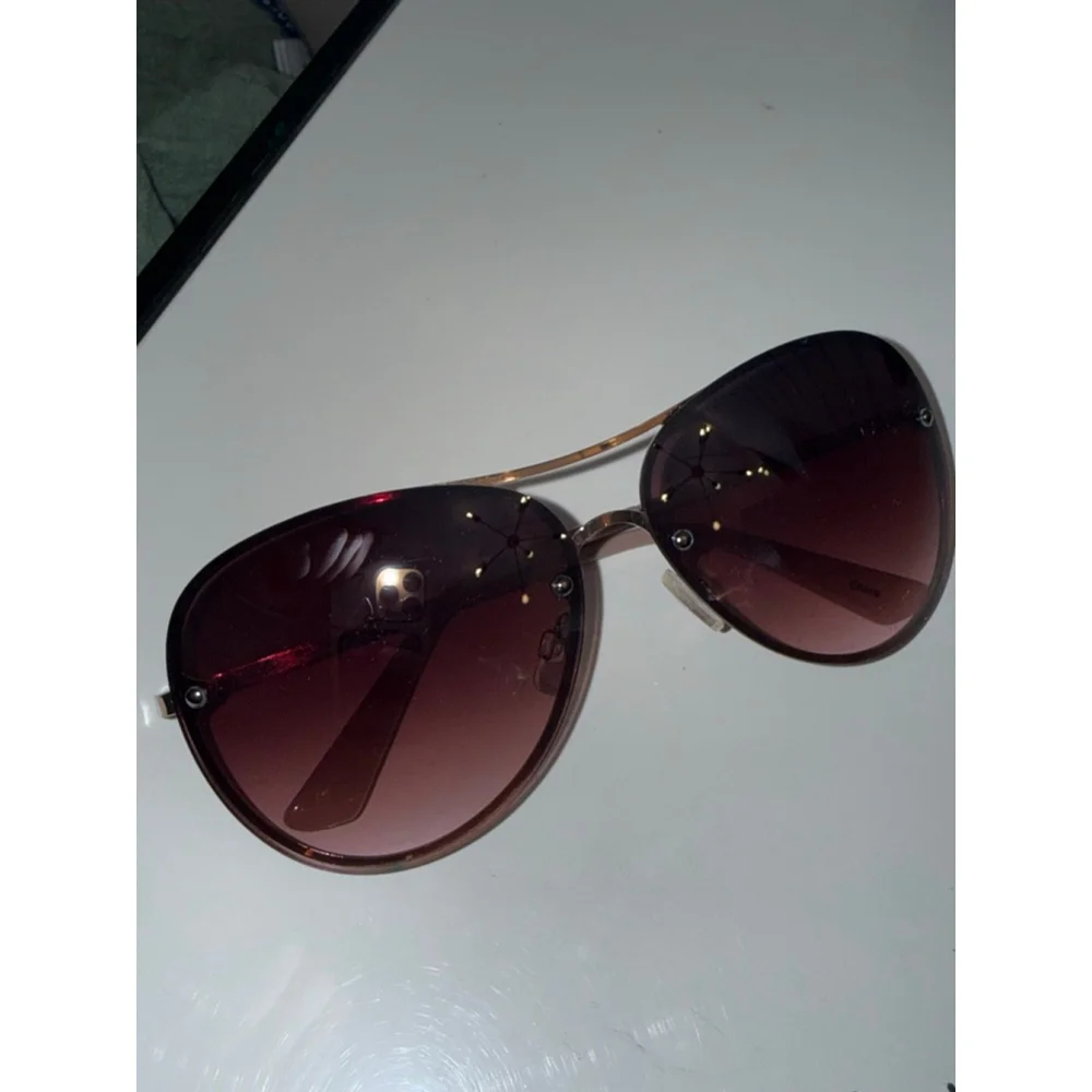 TAHARI Womens Aviator Sunglasses TH651 Brown Gold Roberto Cavalli Hardshell Case