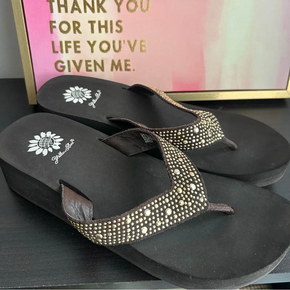 Yellow Box Flip flops