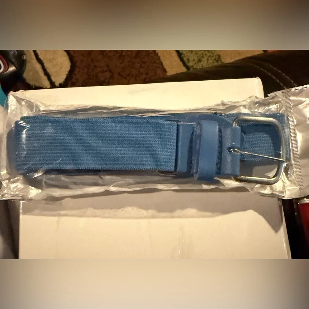 Unisex Kids Blue Elastic Stretch Belt with Silver Buckle Size 7
