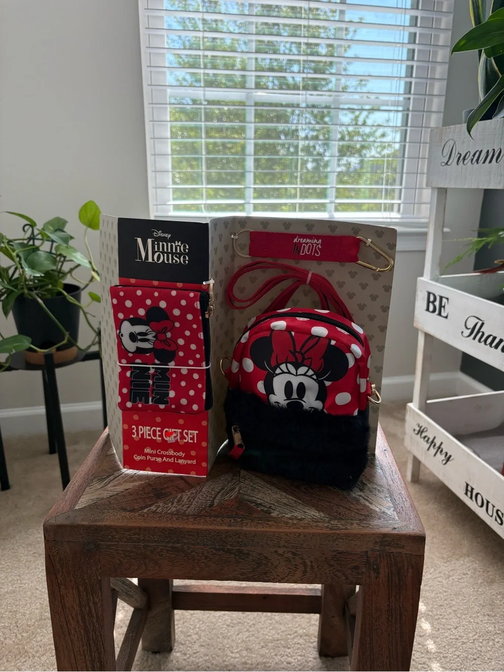 Disney Minnie Mouse Limited Edition 3-Piece Dreaming in Dots Gift Set