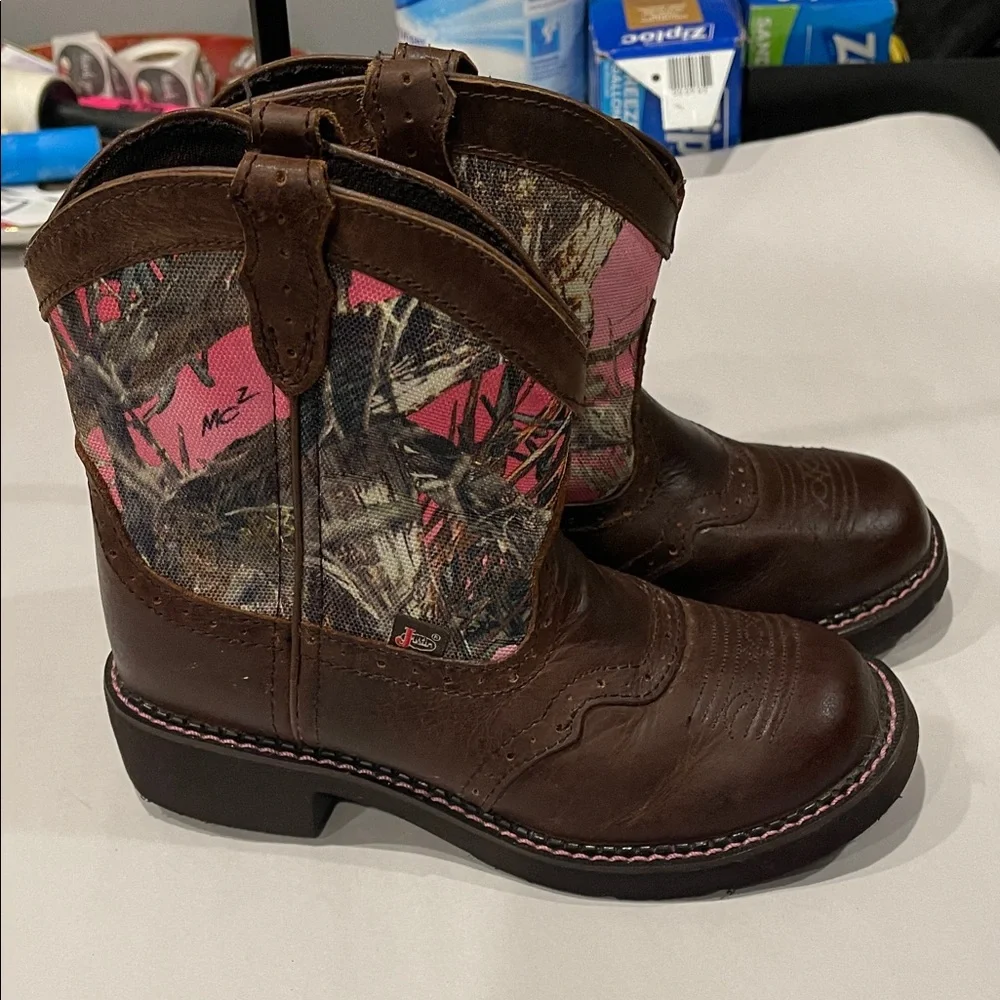 Justin Gypsy Girls Western Boots 3D Pink Camo Leather Mossy Oak pattern Country
