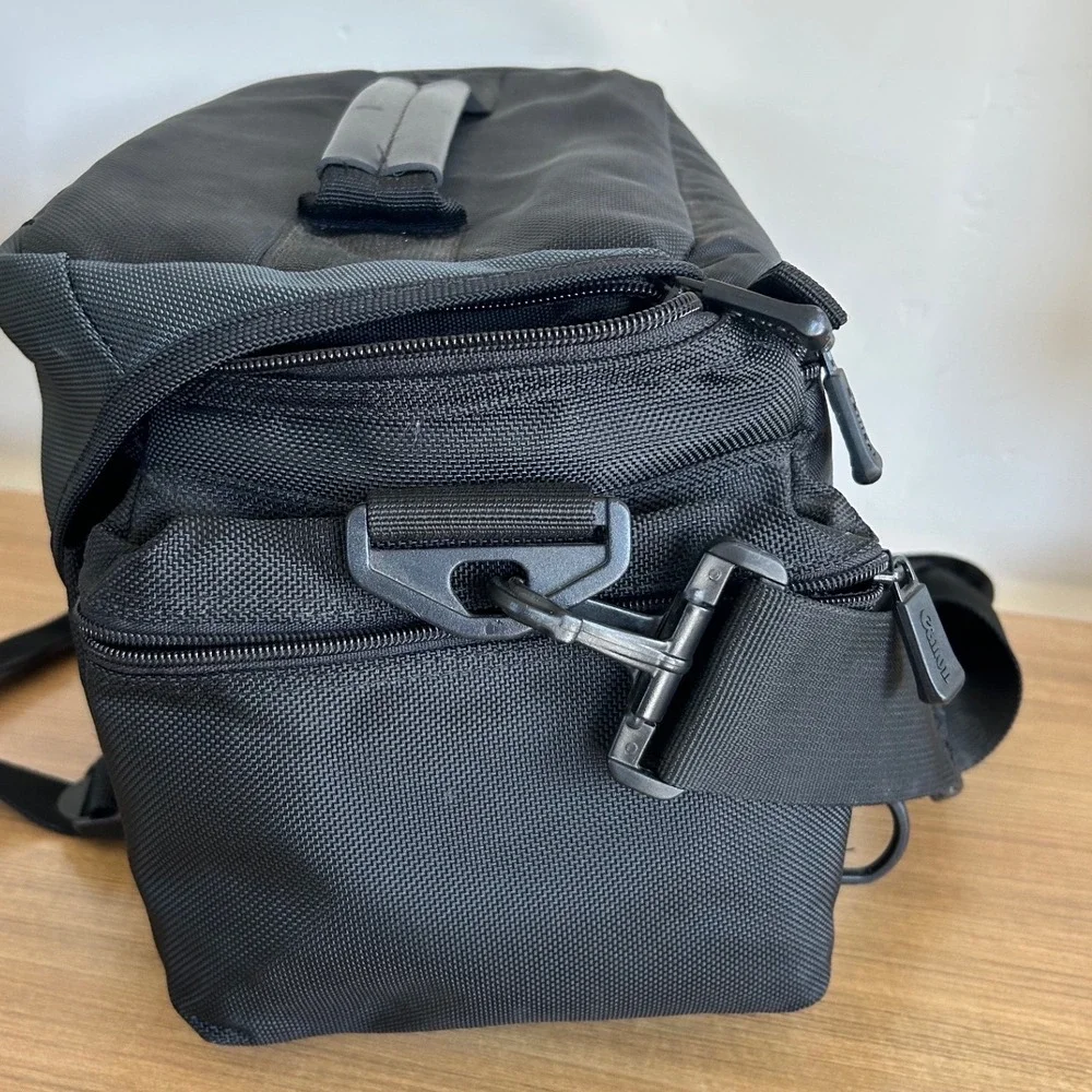Canon EOS Utility Tech Camera Bag Black Gray DSLR Gadget Case Normcore