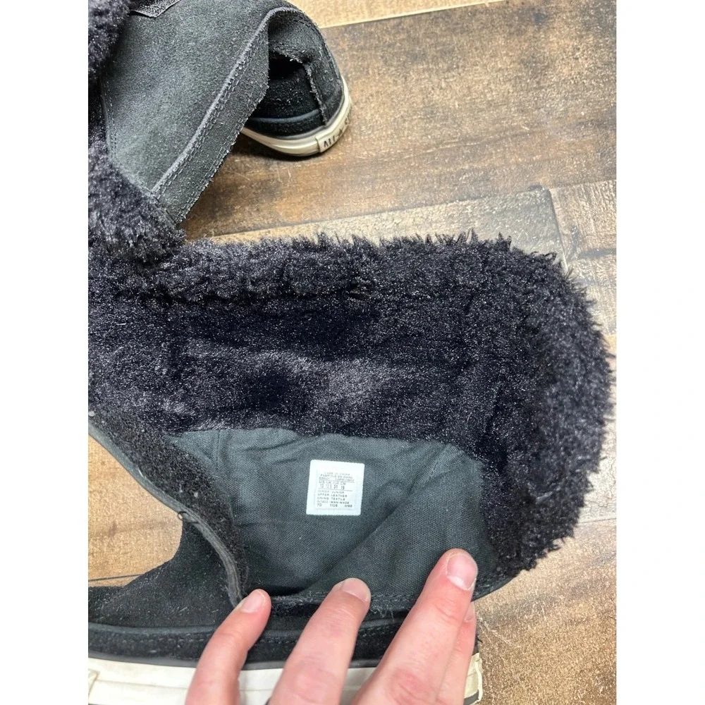 Converse embrace cozy