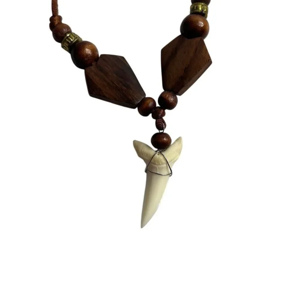 Adjustable Shark Tooth Pendant Necklace with Wooden Beads‎ Unisex