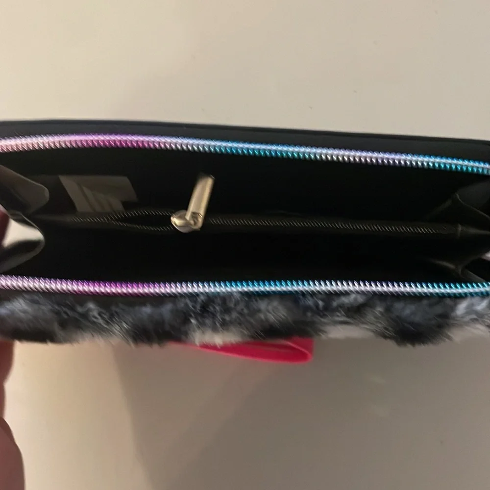 Love wristlet
