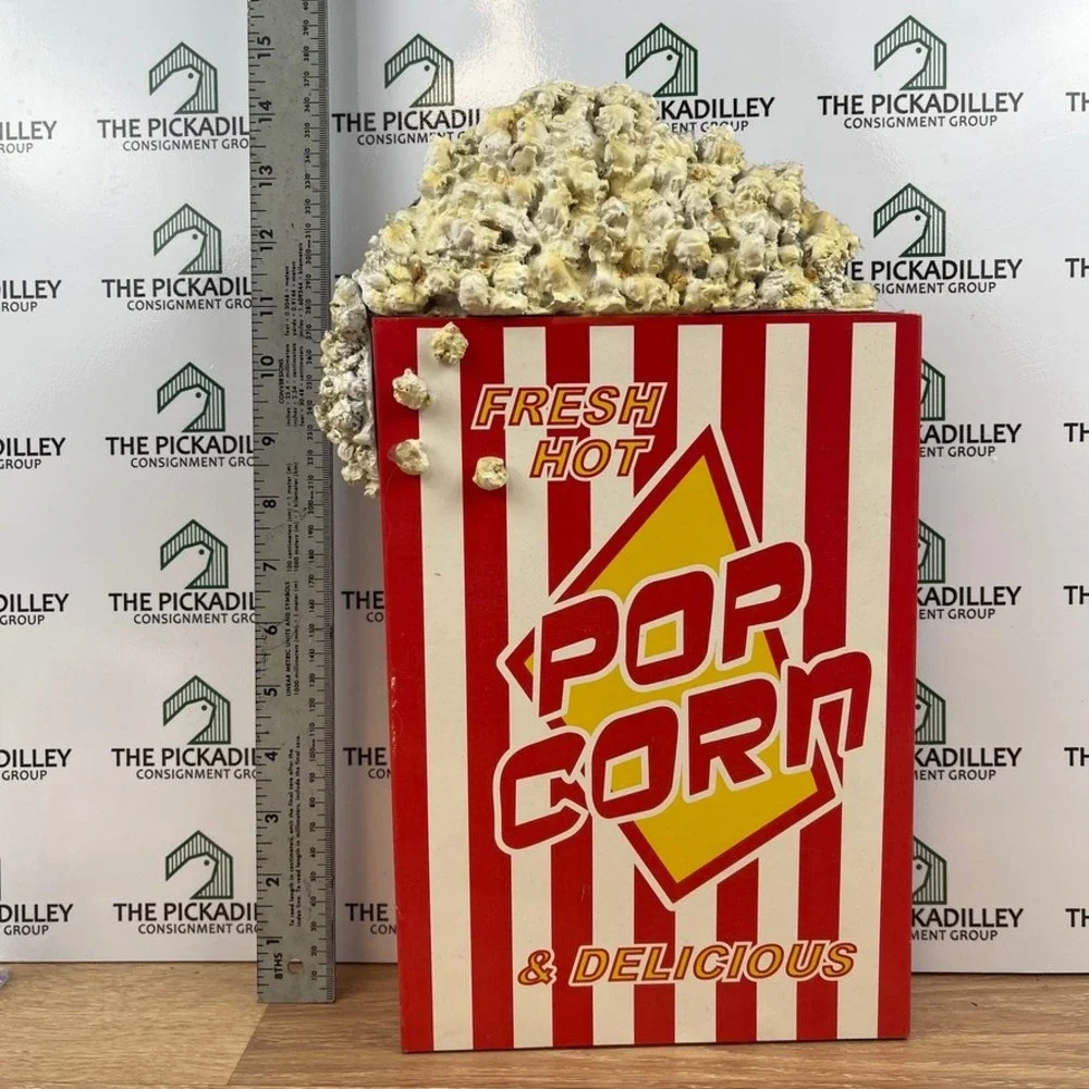 Vintage Style Metal Popcorn Box Wall Decor 3D Faux Popcorn Movie Theater Art