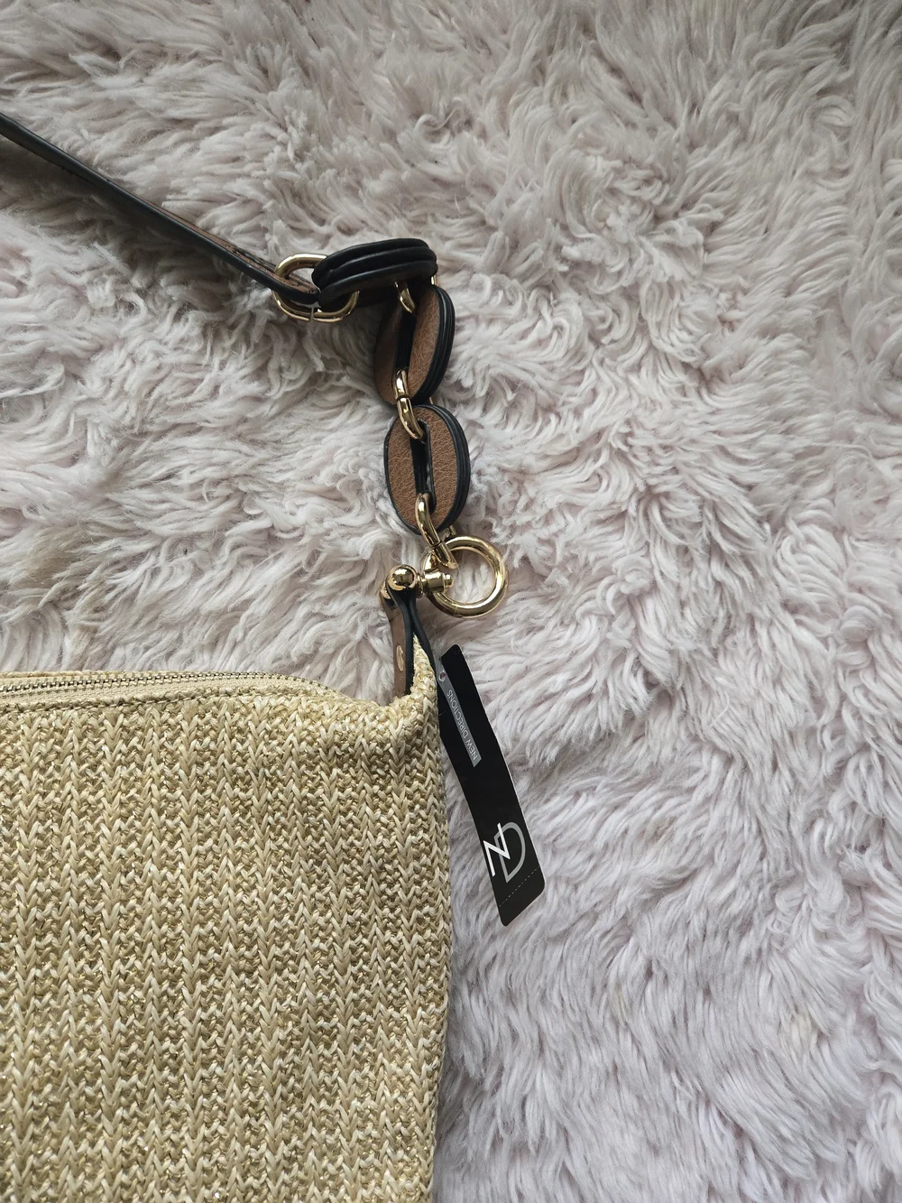 new directions Straw Woven Texture Gold Metallic Crossbody Bag with Brown Strap