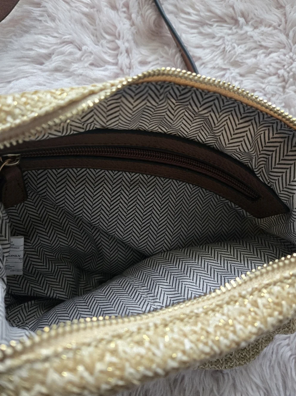 new directions Straw Woven Texture Gold Metallic Crossbody Bag with Brown Strap