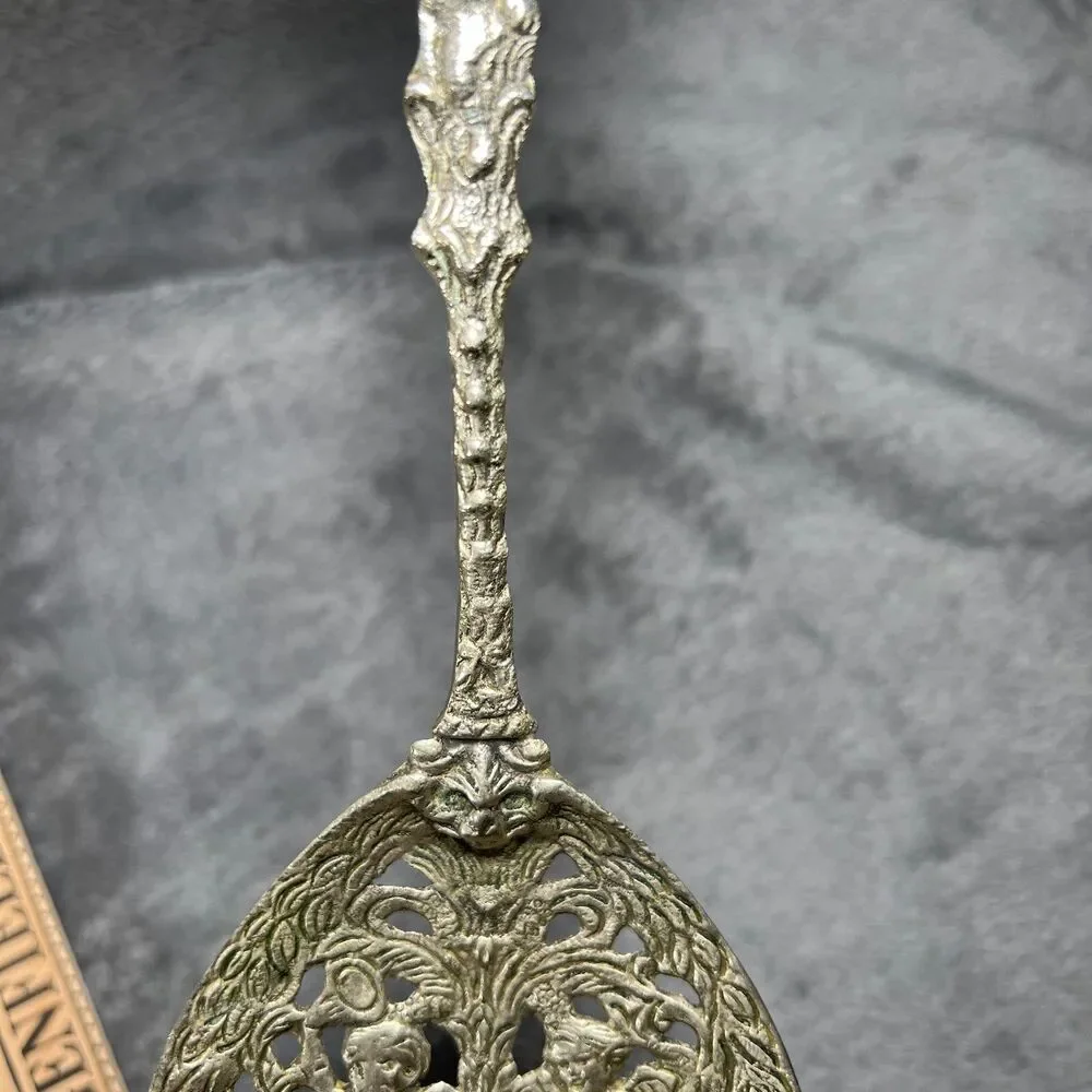 UGO BELLINI fork spoon set cherub lions silver plate vintage
