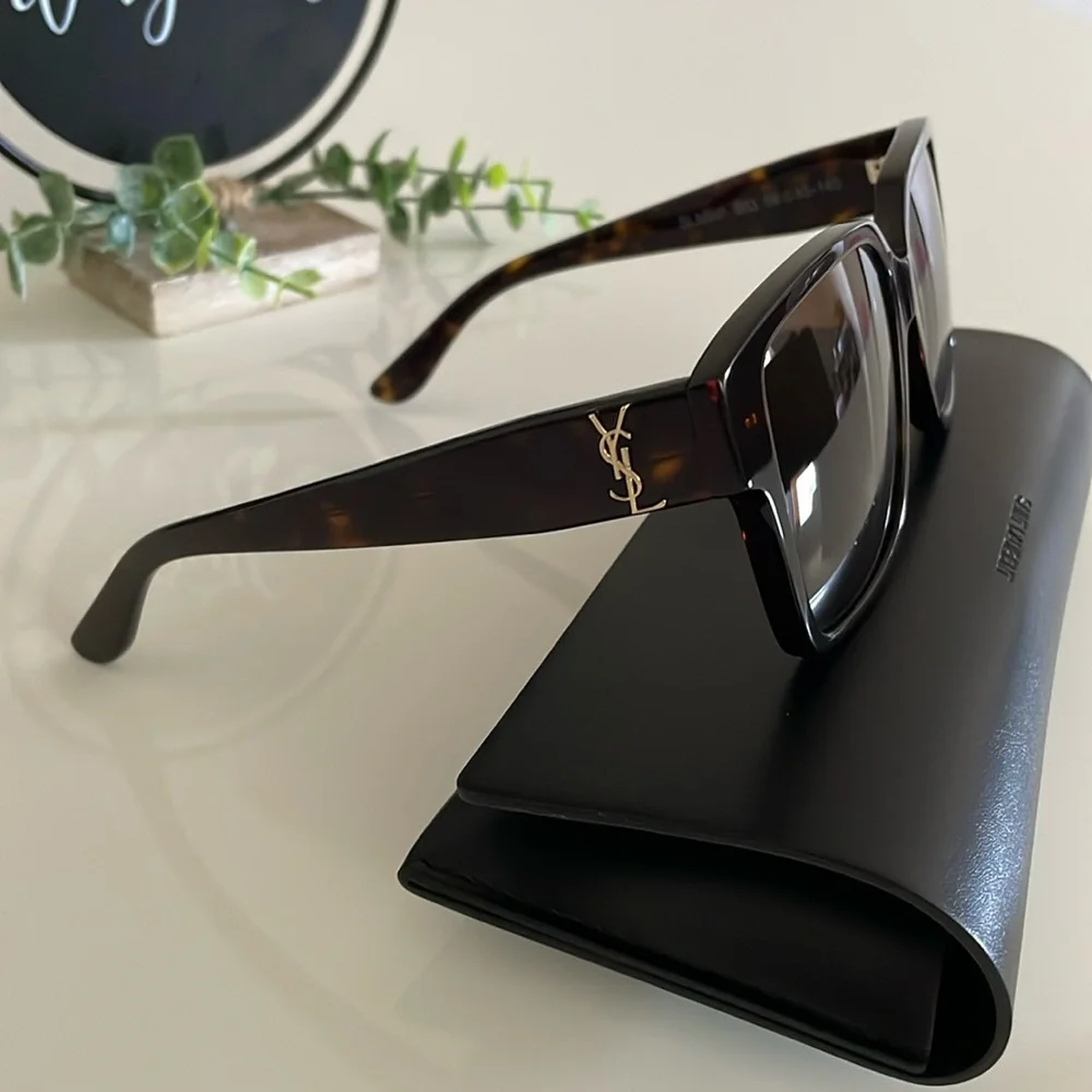 Yves Saint Laurent 100% authentic
