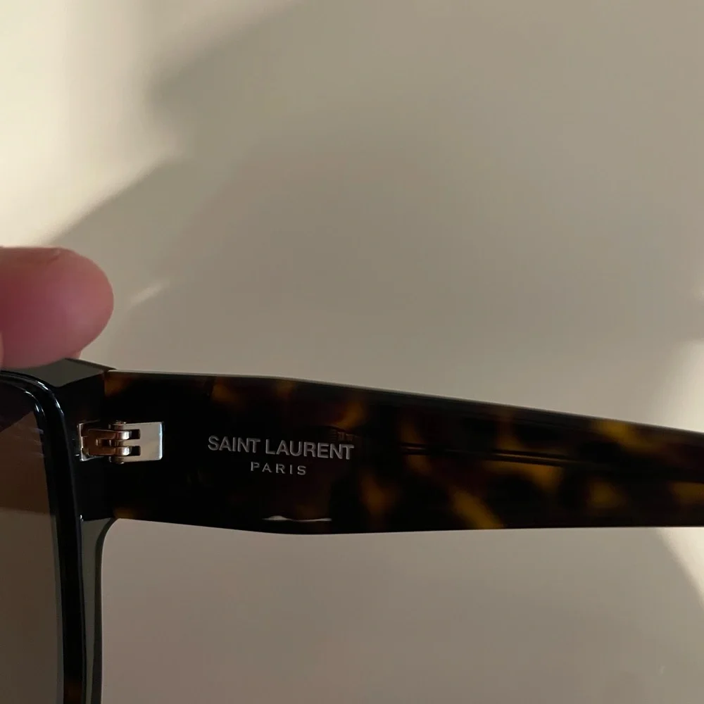 Yves Saint Laurent 100% authentic