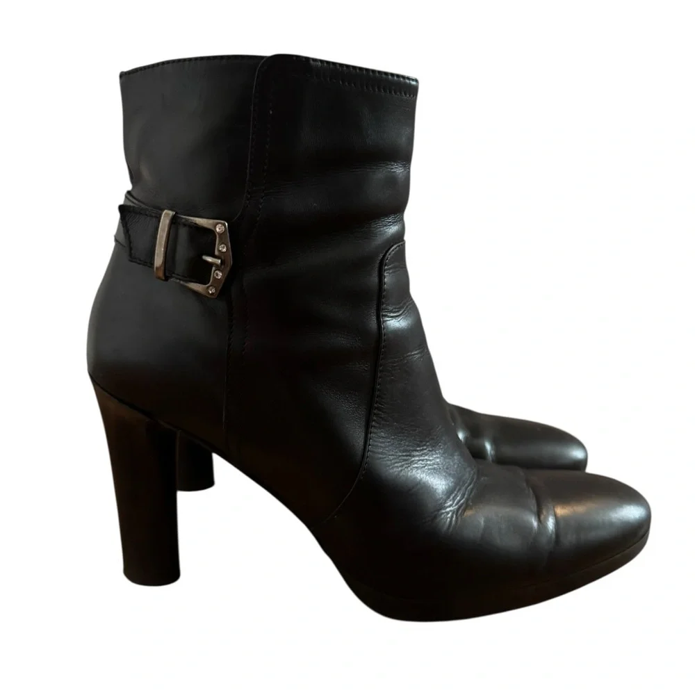 Vintage Y2K Via Spiga Black Leather Ankle Boots