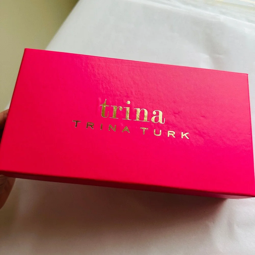 Trina Turk Large Zip Around‎ Gift Boxed Wallet Brown White Croco TTT-2021 NEW