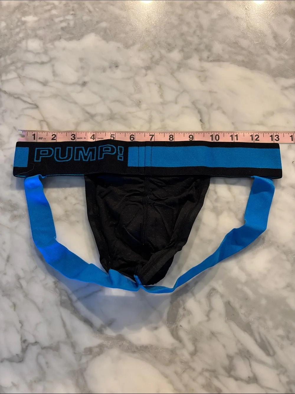 Pump! contrast offers pouch