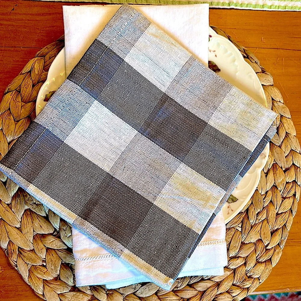 Checkered Cloth Napkins Set of 2 NEW Gray + White Check All Season 20 x 20