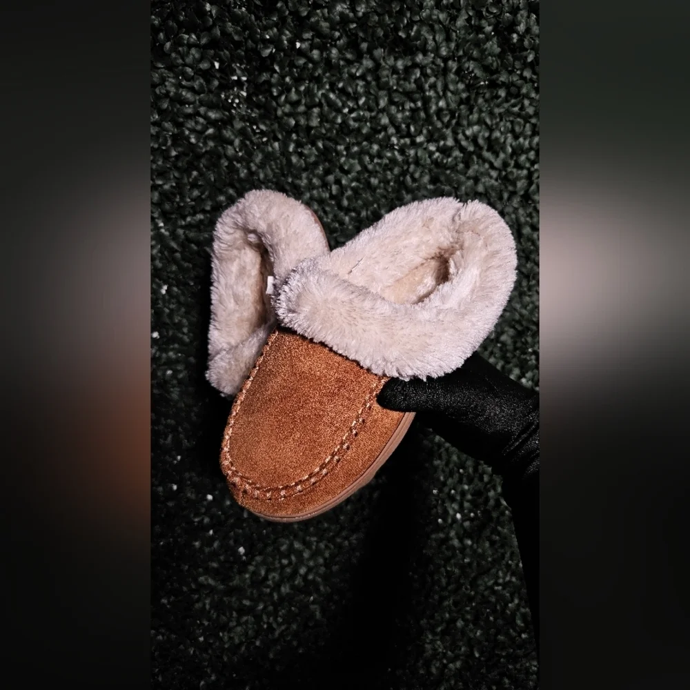 N/A comfortable brown