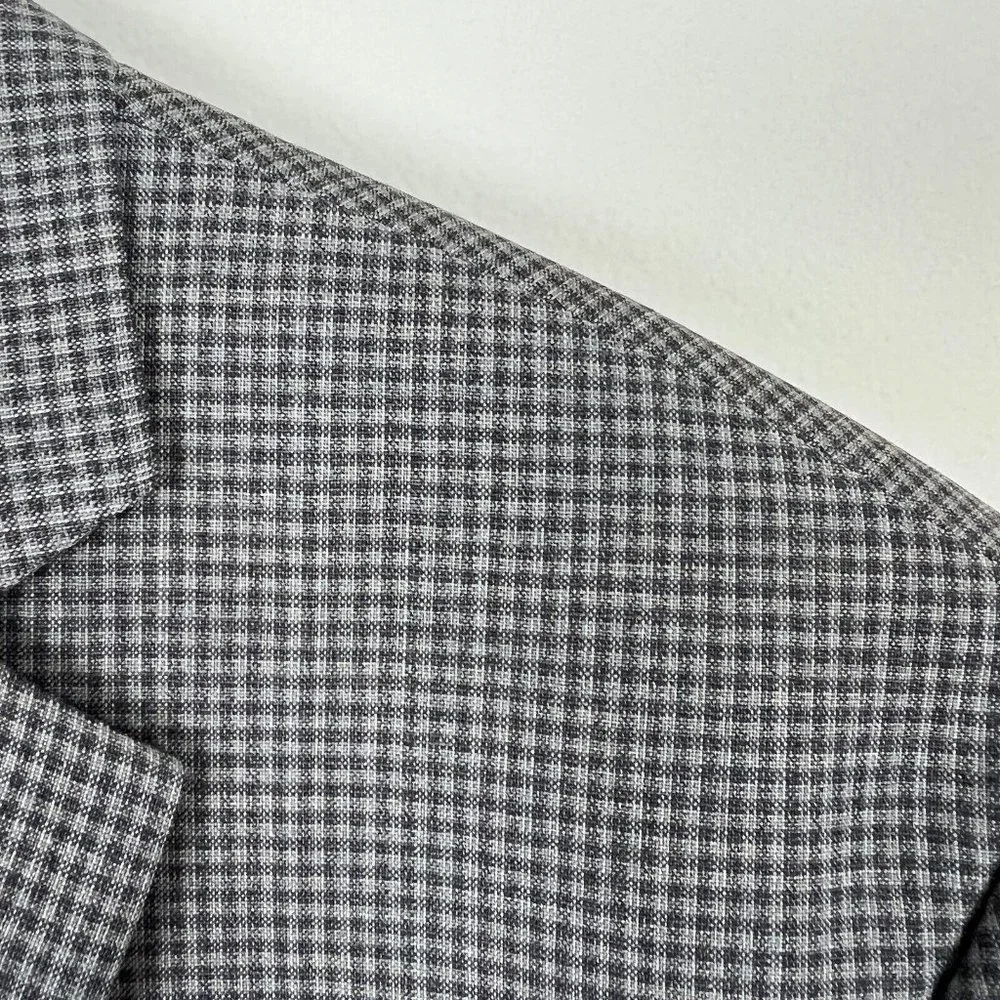 Calvin Klein 100% rips blazer