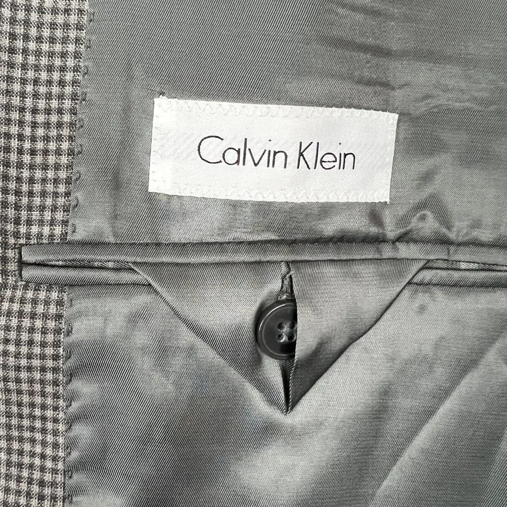 Calvin Klein sports gray workwear