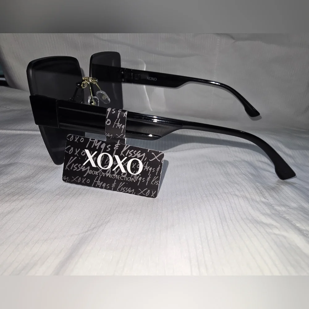 XOXO pads by gold